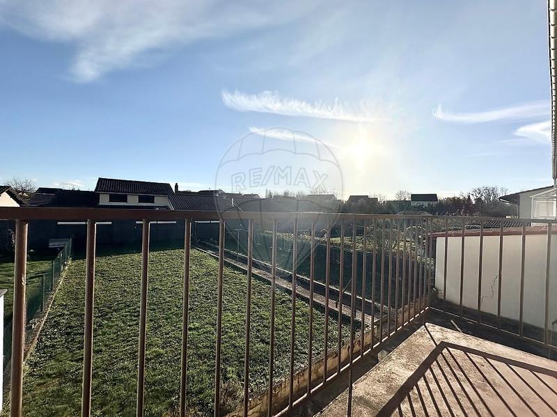 Maison - 96 m² - 5 pièces