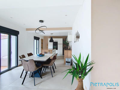 Villa - 137 m² - 4 pièces