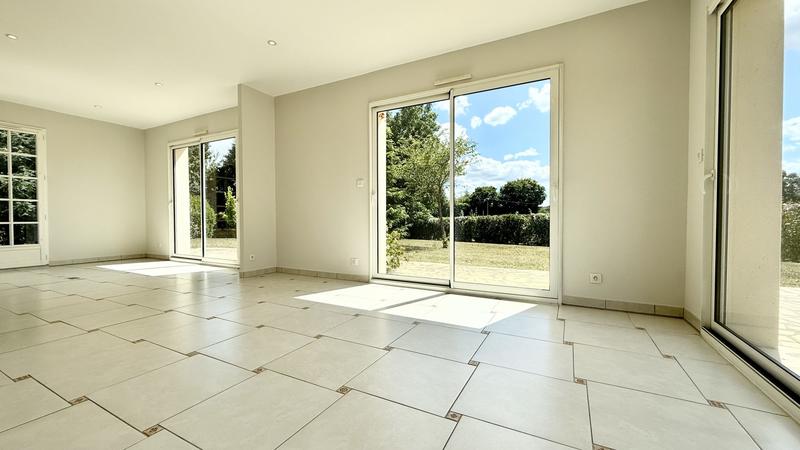 Maison - 244 m² - 6 pièces