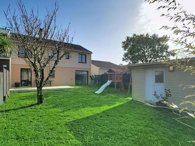 Maison - 150 m² - 6 pièces