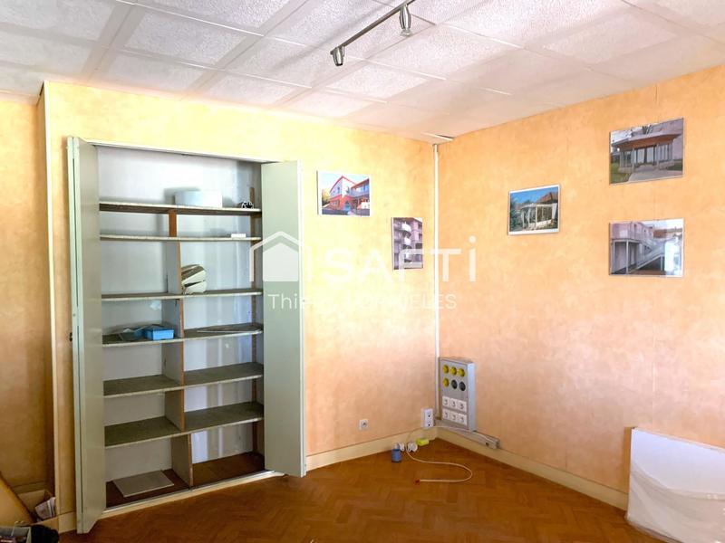 Local commercial - 1 500 m² - 15 pièces