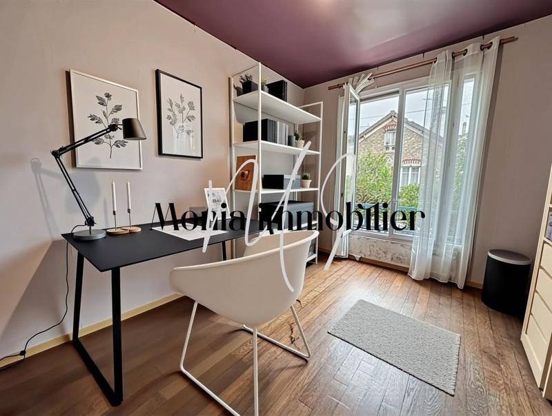 Pavillon - 160 m² - 7 pièces