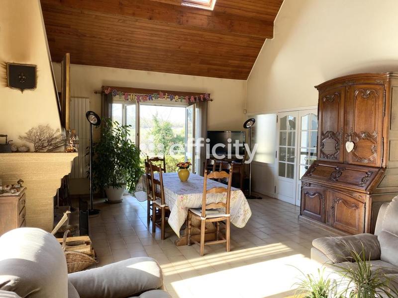 Pavillon - 179 m² - 7 pièces