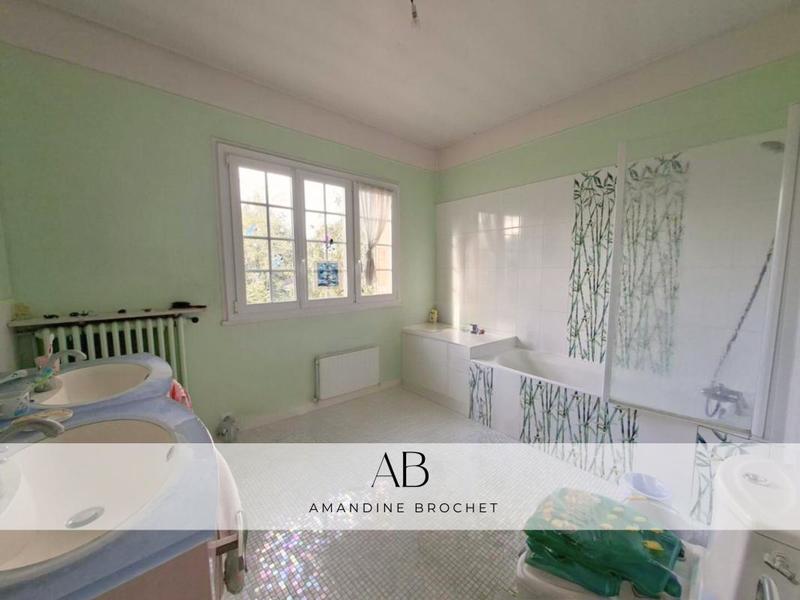 Maison - 193 m² - 9 pièces