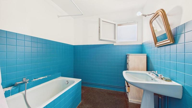 Maison - 256 m² - 9 pièces