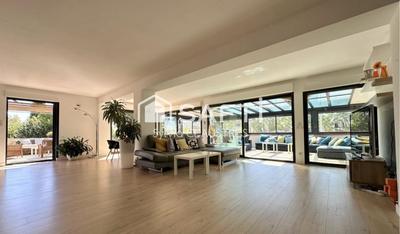 Maison - 308 m² - 7 pièces