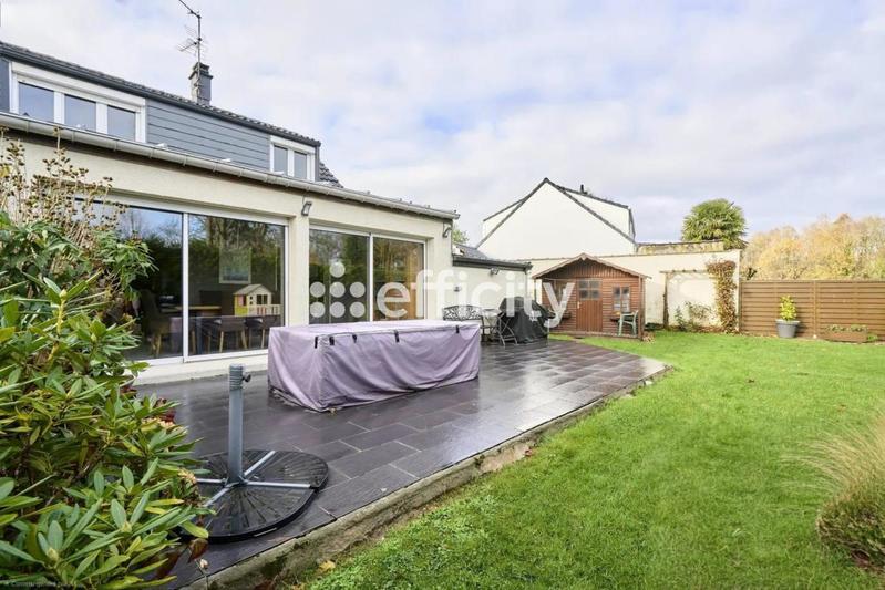 Maison - 100 m² - 5 pièces