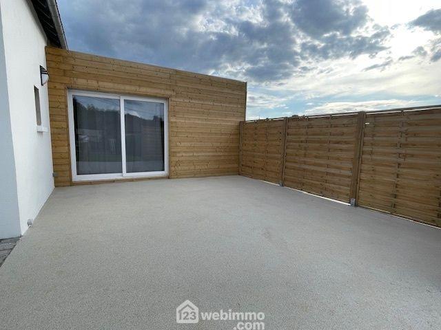 Maison - 92 m² - 5 pièces