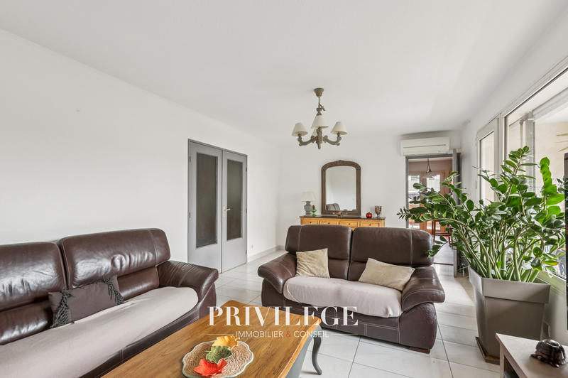 Appartement - 108 m² - 5 pièces