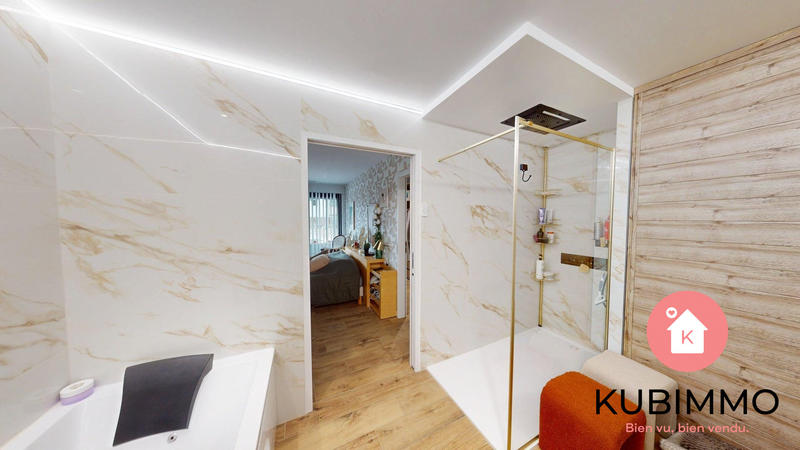 Maison - 207 m² - 6 pièces