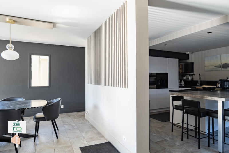 Maison - 182 m² - 6 pièces