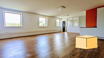 Local d'activités - 74 m²