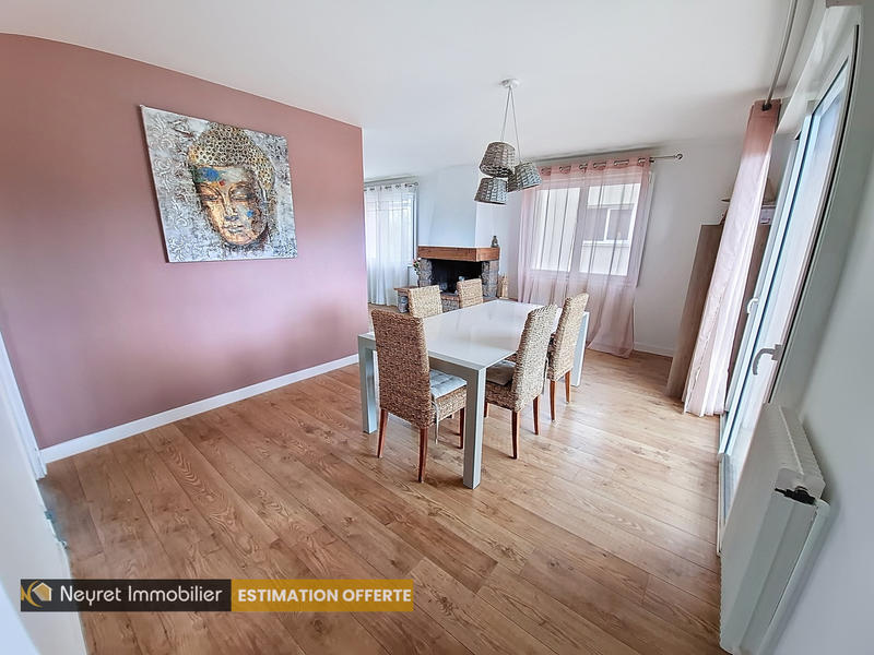 Maison - 257 m² - 8 pièces