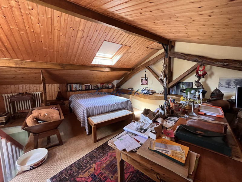 Maison - 183 m² - 9 pièces