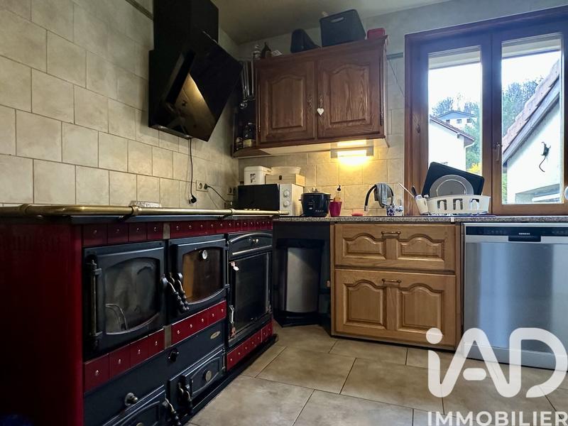 Maison - 168 m² - 8 pièces