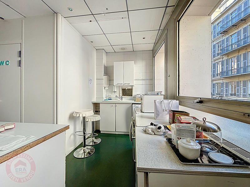 Bureau - 210 m² - 10 pièces