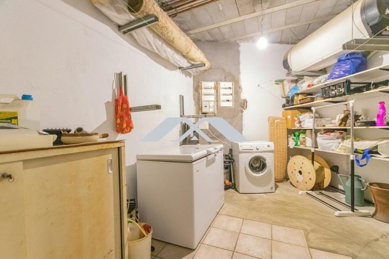 Villa - 264 m² - 9 pièces