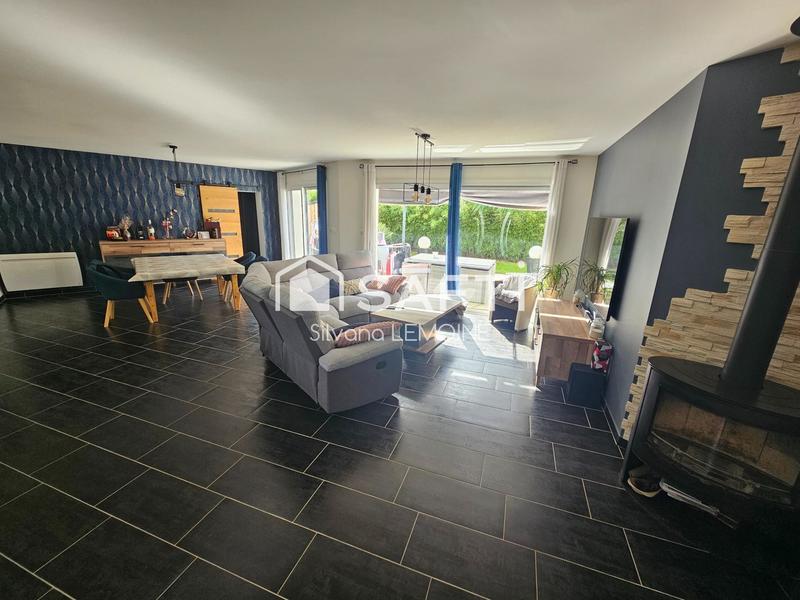 Maison - 205 m² - 8 pièces