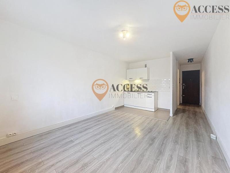 Studio - 25 m² - 1 pièce