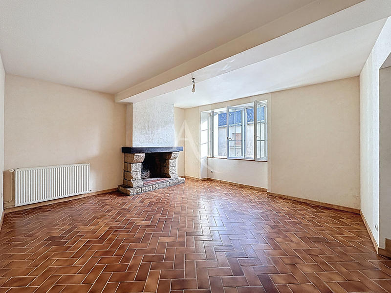 Maison - 213 m² - 8 pièces