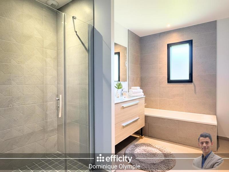 Maison - 179 m² - 6 pièces