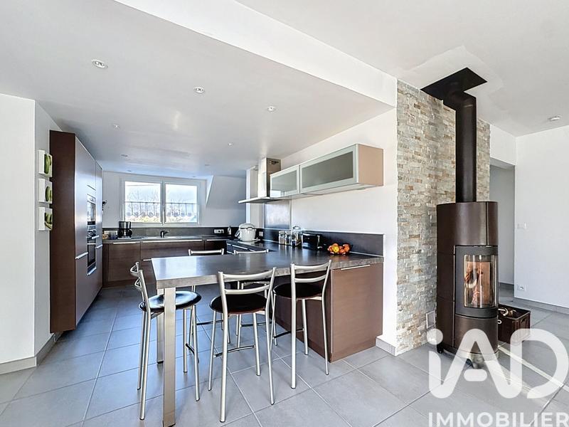 Maison - 143 m² - 6 pièces