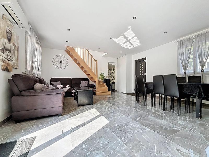 Maison - 160 m² - 8 pièces