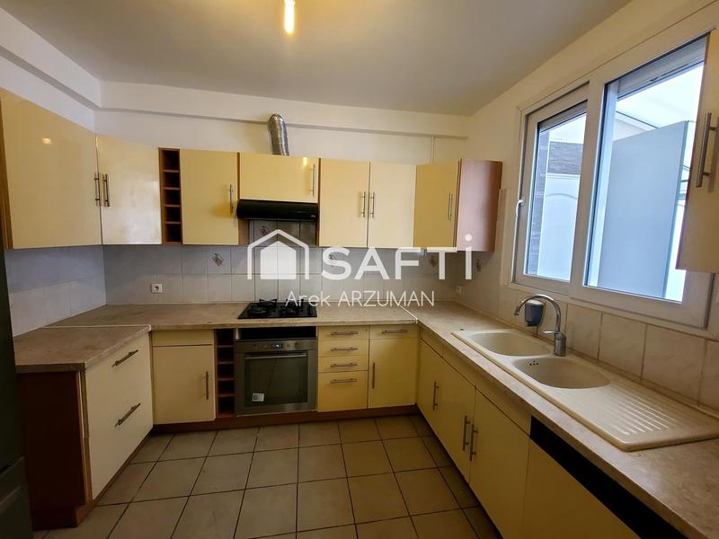 Maison - 277 m² - 6 pièces