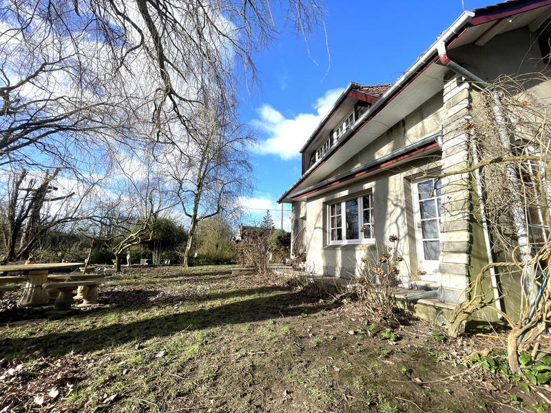 Maison - 186 m² - 9 pièces