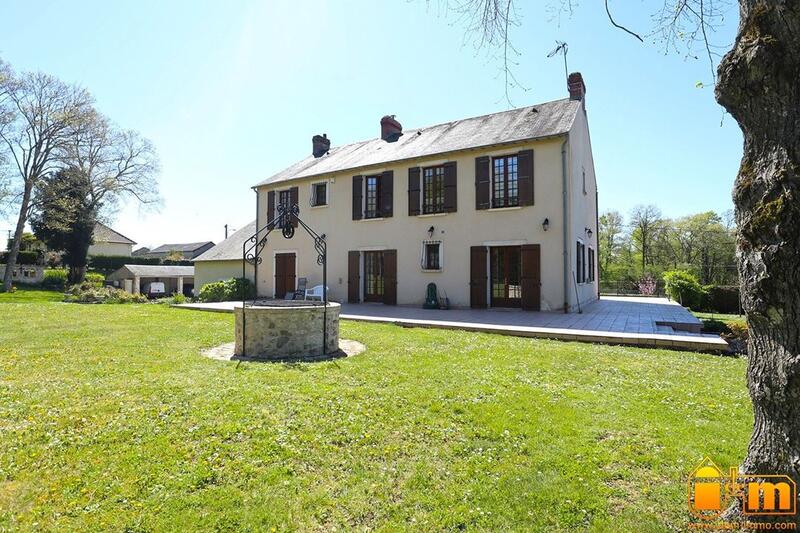 Maison - 250 m² - 8 pièces