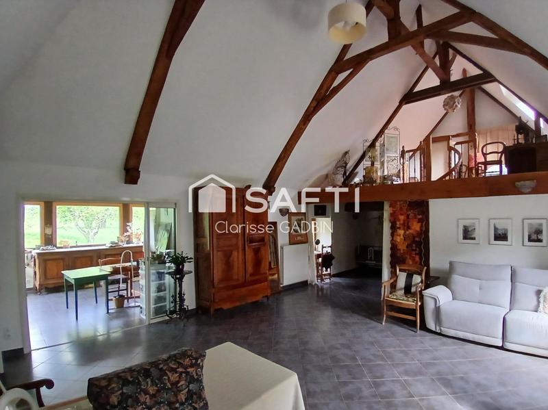 Maison - 260 m² - 11 pièces