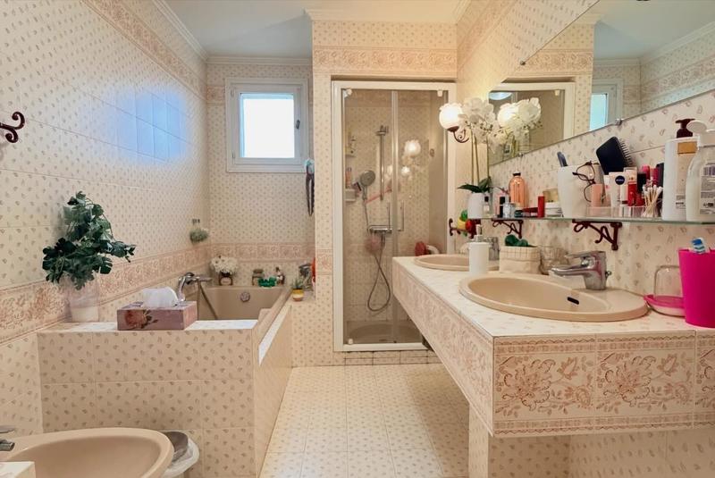 Maison - 148 m² - 6 pièces