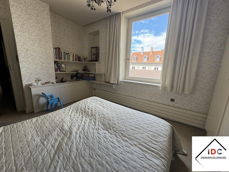 Appartement - 155 m² - 5 pièces