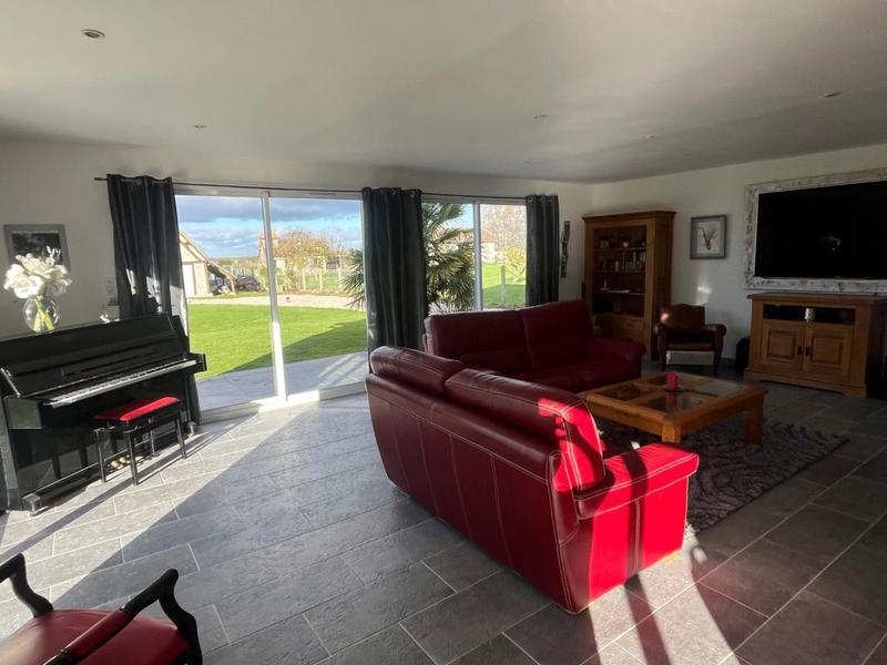 Maison - 200 m² - 7 pièces