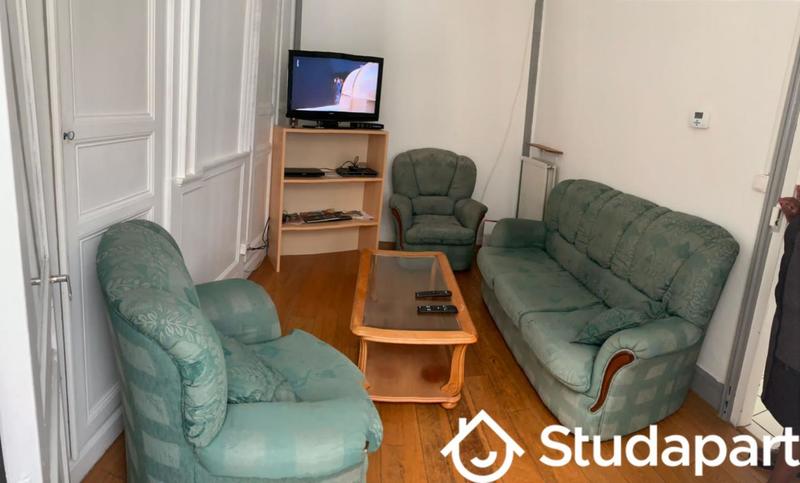 Chambre - 13 m² - 1 pièce