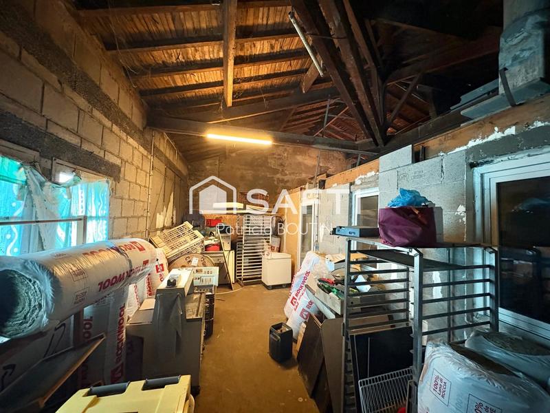 Local commercial - 255 m² - 9 pièces