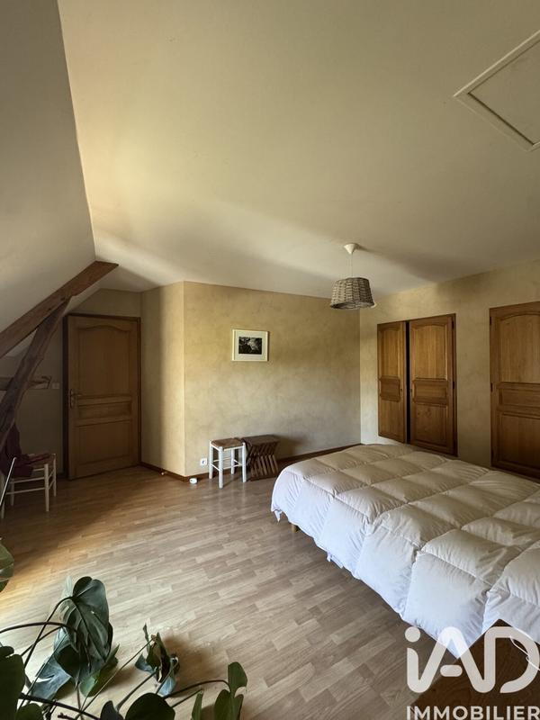 Maison - 213 m² - 10 pièces