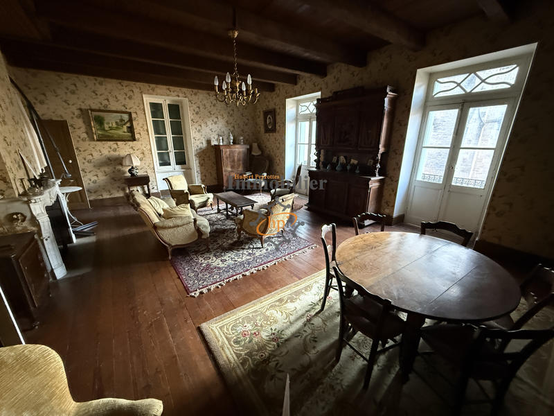 Maison - 200 m² - 5 pièces