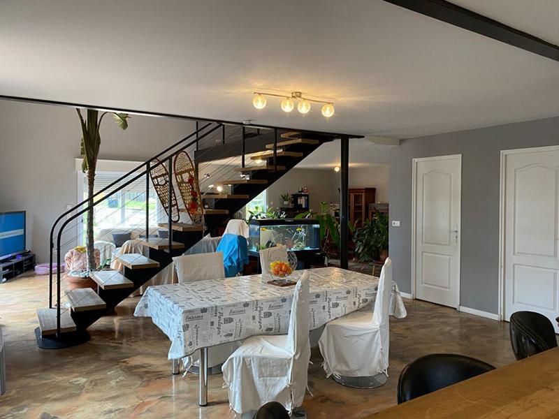 Propriété - 266 m² - 11 pièces