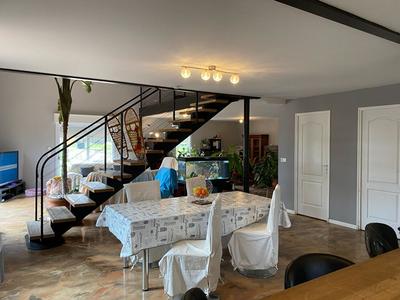 Propriété - 266 m² - 11 pièces