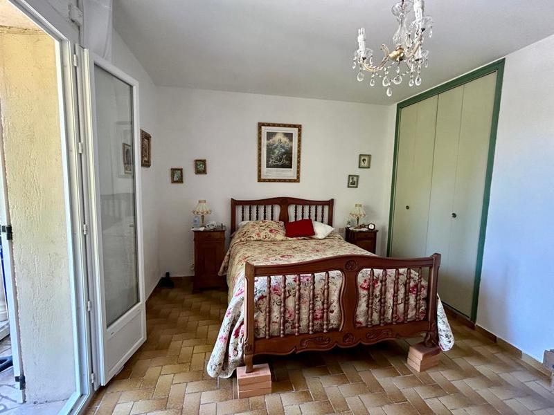 Maison - 266 m² - 7 pièces