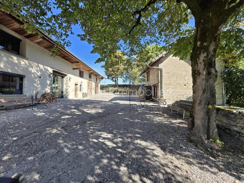 Maison ancienne - 366 m² - 10 pièces