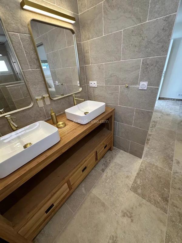 Appartement - 98 m² - 3 pièces