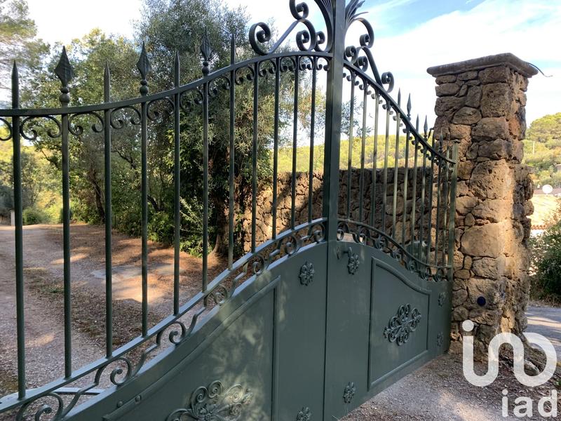 Maison - 370 m² - 10 pièces