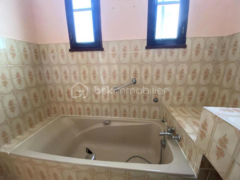 Maison traditionnelle - 133 m² - 6 pièces