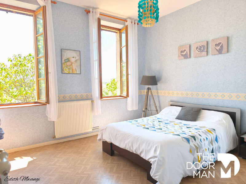 Maison - 195 m² - 6 pièces