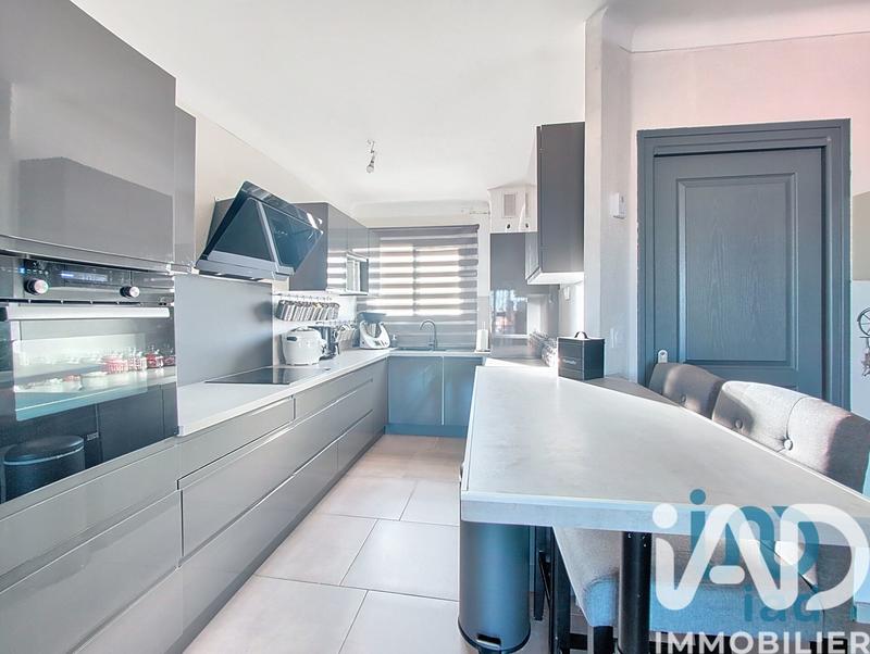 Appartement - 93 m² - 5 pièces