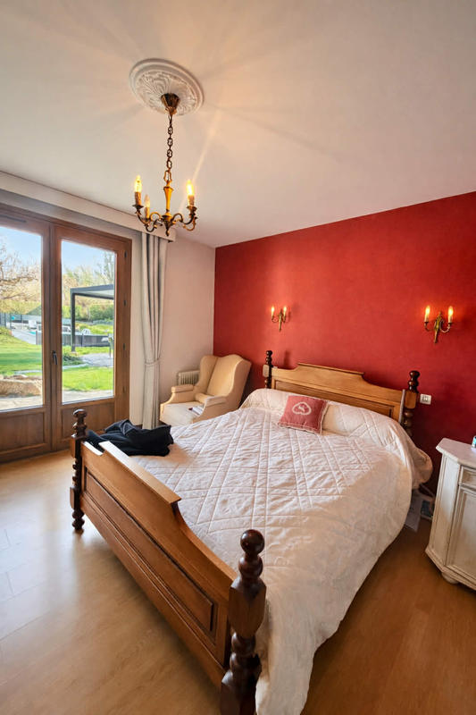 Propriété - 180 m² - 7 pièces