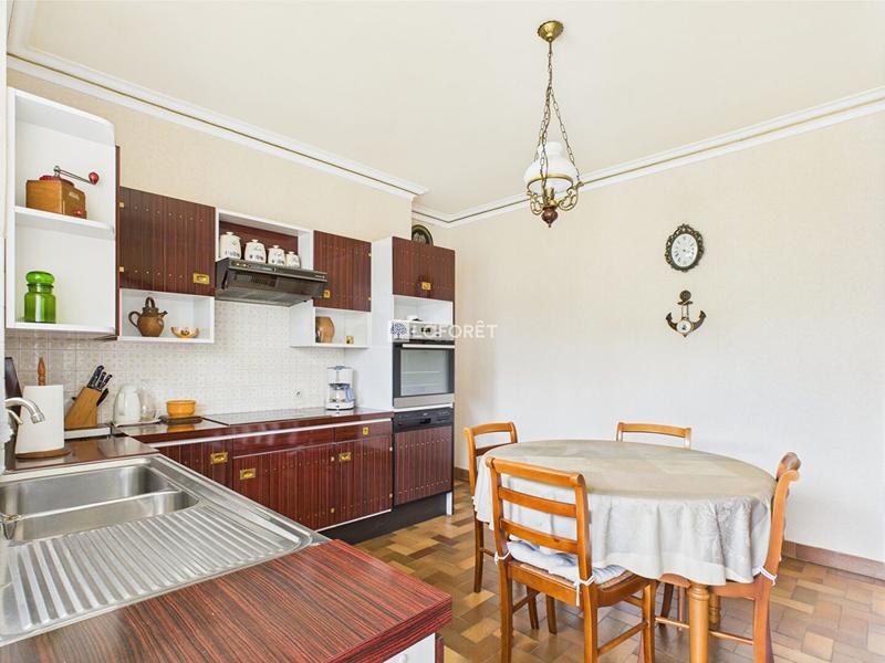 Maison - 204 m² - 8 pièces