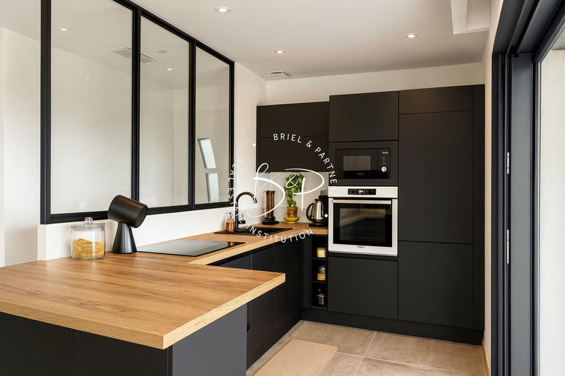 Maison - 99 m² - 4 pièces